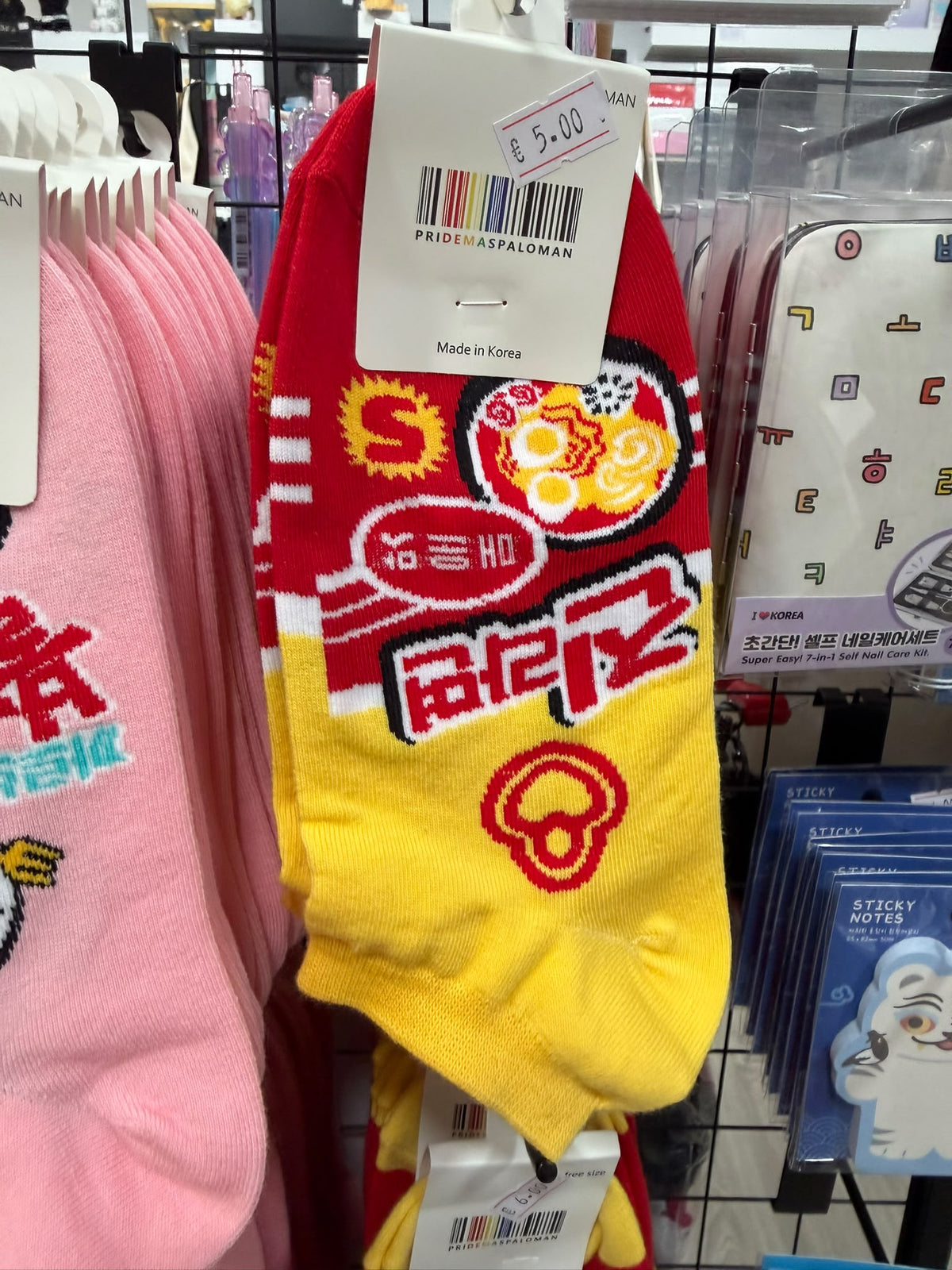 SHORT SOCKS w KOREAN RAMEN