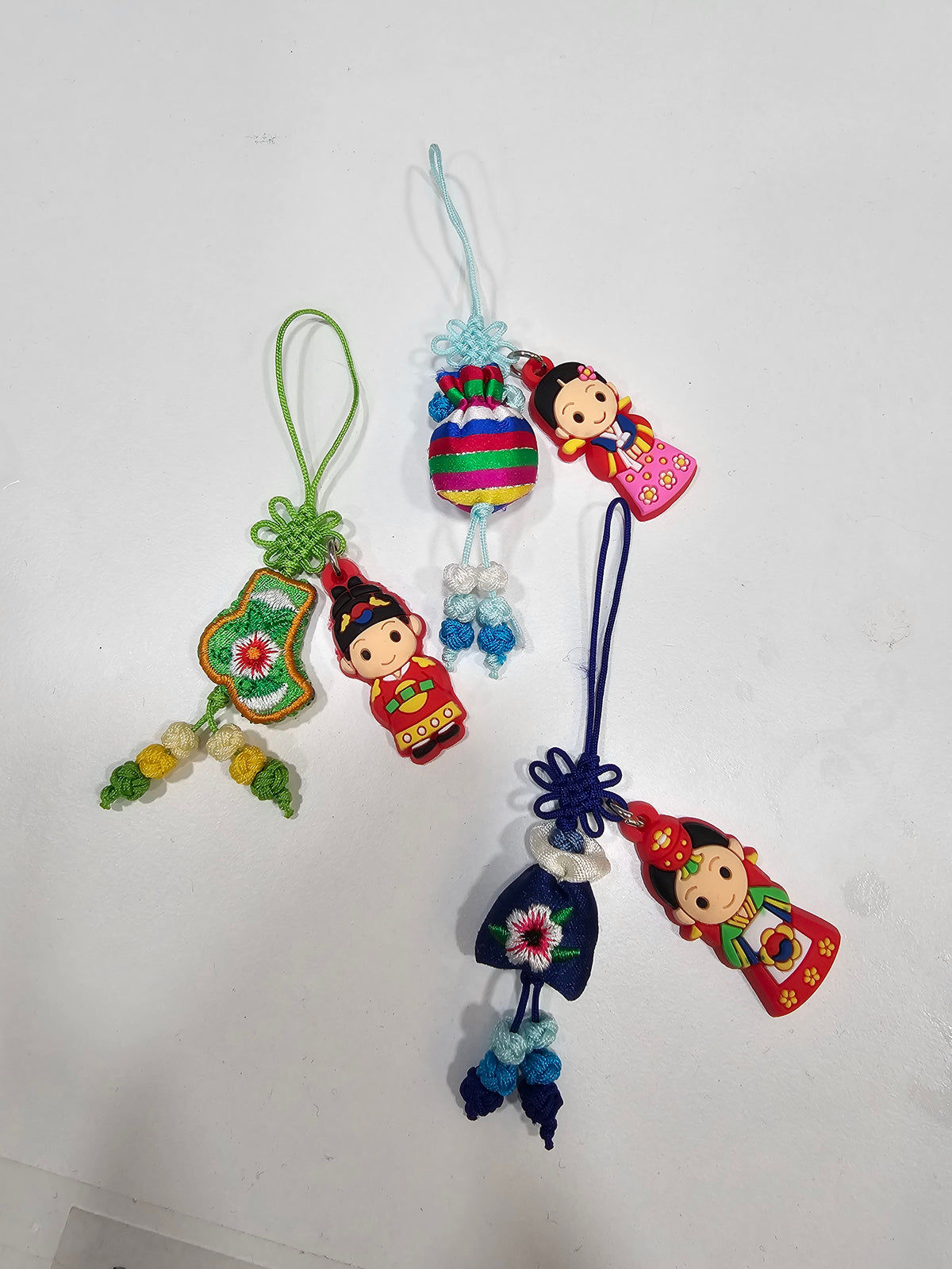 SMALL KNOT SIMBOL KEYRING