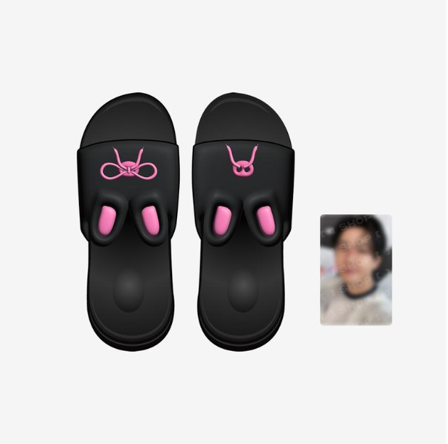 [PRE-ORDER] DWAEKKI SLIDES by Changbin - STRAY KIDS CELEBRATE