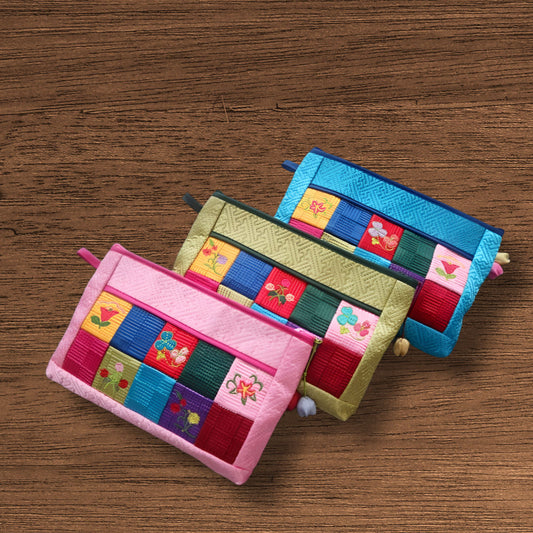 QUILTED PATCH POUCH