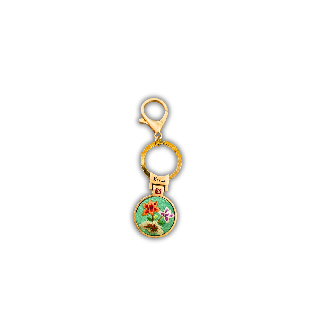 HAND-CREAFT FLORAL KEYCHAIN