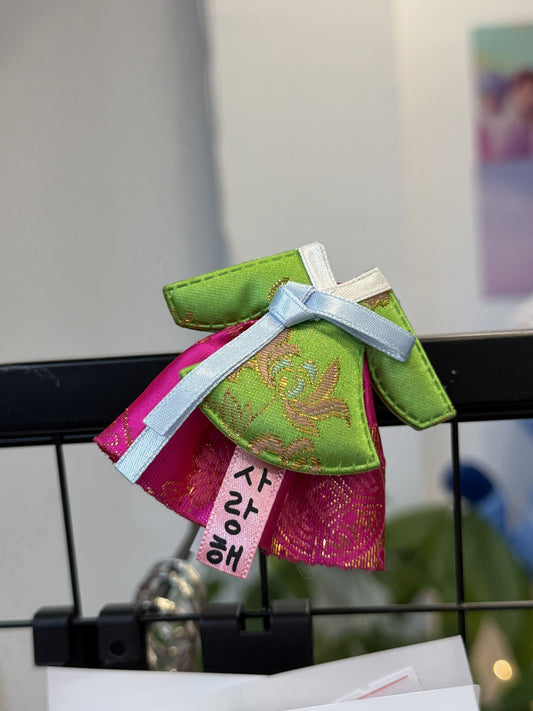 MINI HANBOK MAGNET