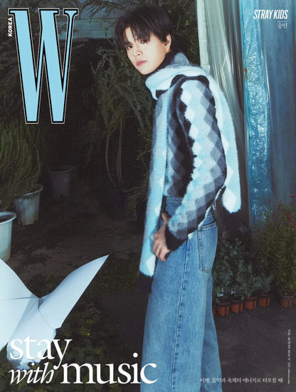 W KOREA 2024 JUNE - STRAY KIDS (17 VERSIONS)